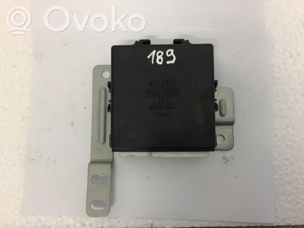 Lexus RX 300 Oven ohjainlaite/moduuli 