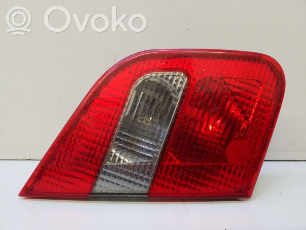 Mitsubishi Carisma Lampy tylnej klapy bagażnika 