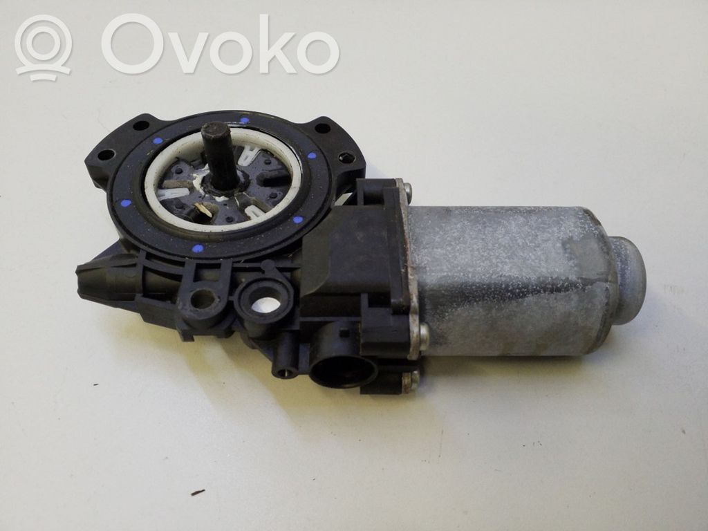 KIA Ceed Motor del regulador de la ventanilla de la puerta delantera 