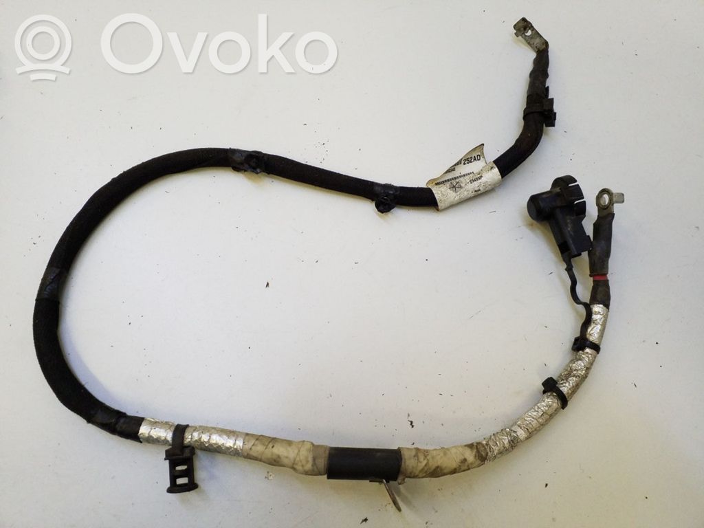 Positive cable (battery)   68247252AD