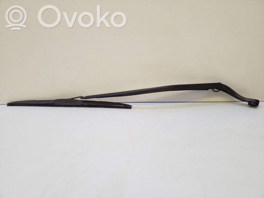 Chrysler Pacifica Front wiper blade arm 
