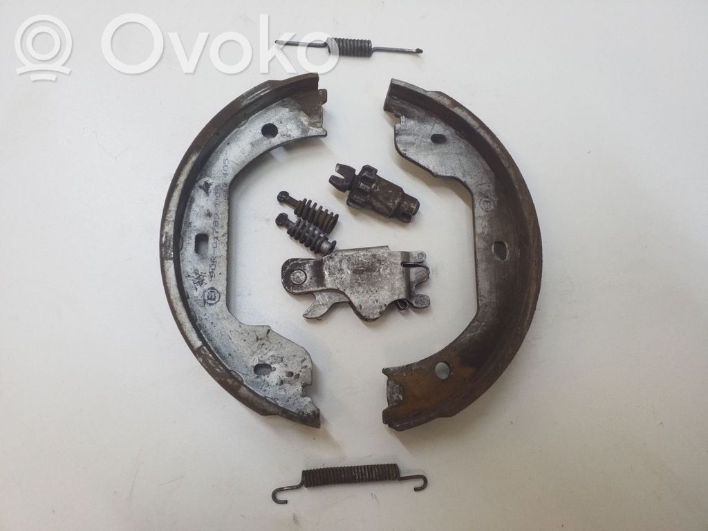 BMW 7 F01 F02 F03 F04 Klocki hamulcowe hamulca ręcznego / postojowego 