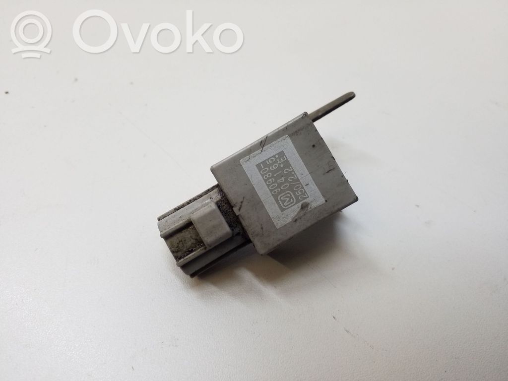 Toyota Corolla Verso E121 Turvatyynyn törmäysanturi 