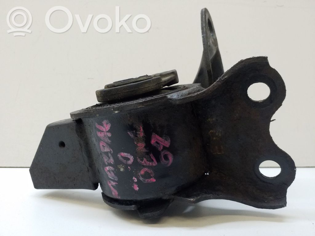 Engine mount bracket   7K06