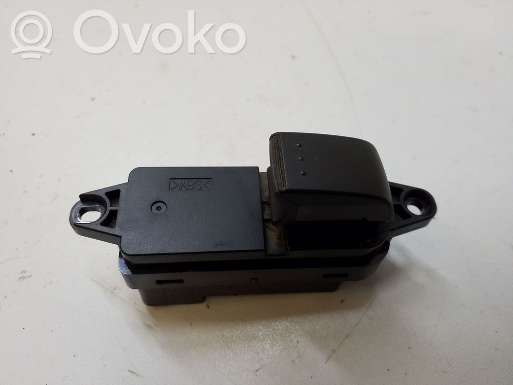 Mazda 5 Electric window control switch 