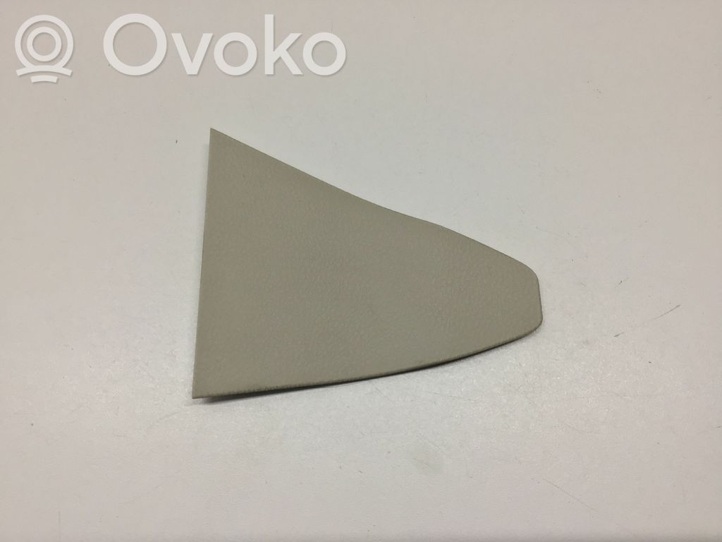 Chrysler Pacifica (B) pillar trim (bottom) 