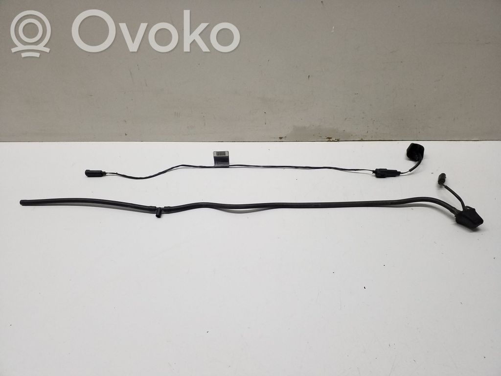 BMW 3 E90 E91 Windshield washer spray nozzle 
