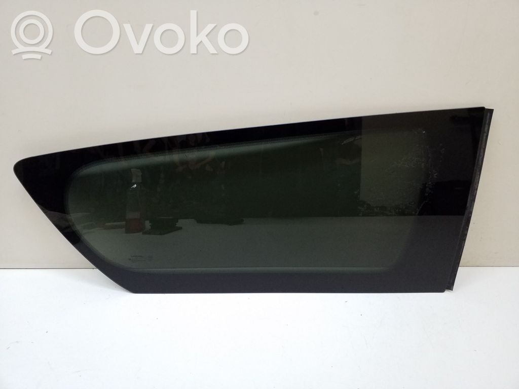 Chrysler Pacifica Rear side window 