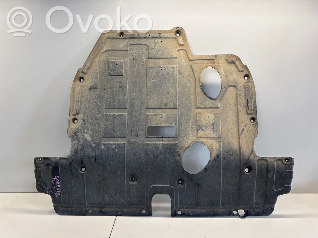 KIA Sorento Engine splash shield/under tray 