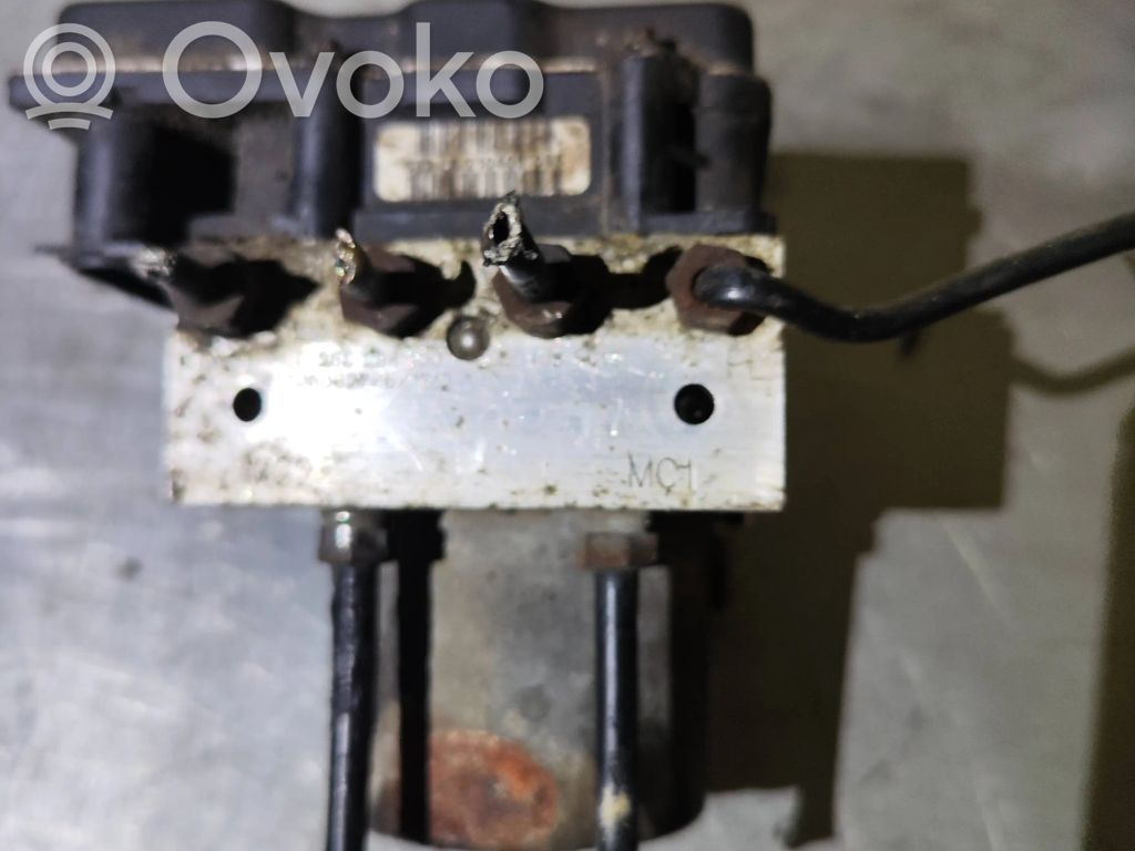 Iveco Daily 35.8 - 9 Bomba de ABS 