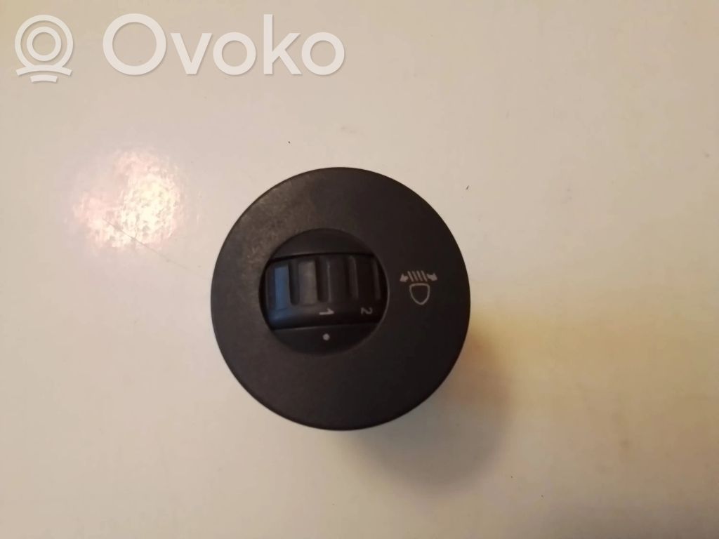 Iveco Daily 35 - 40.10 Headlight level adjustment motor 