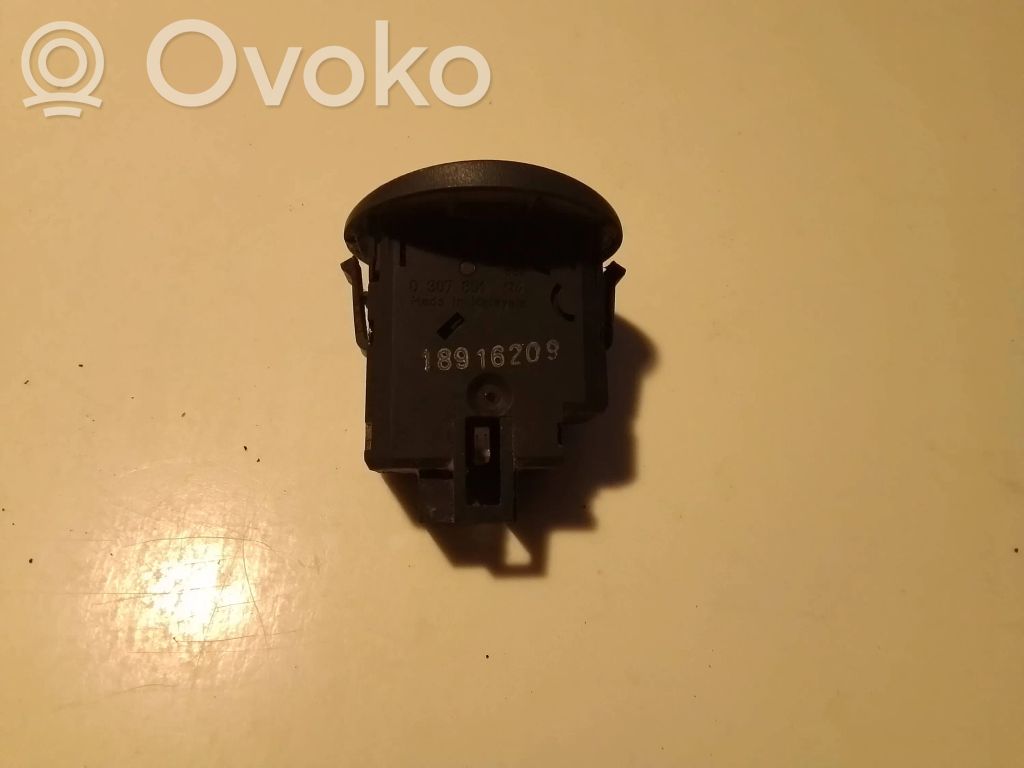 Iveco Daily 35 - 40.10 Headlight level height control switch 