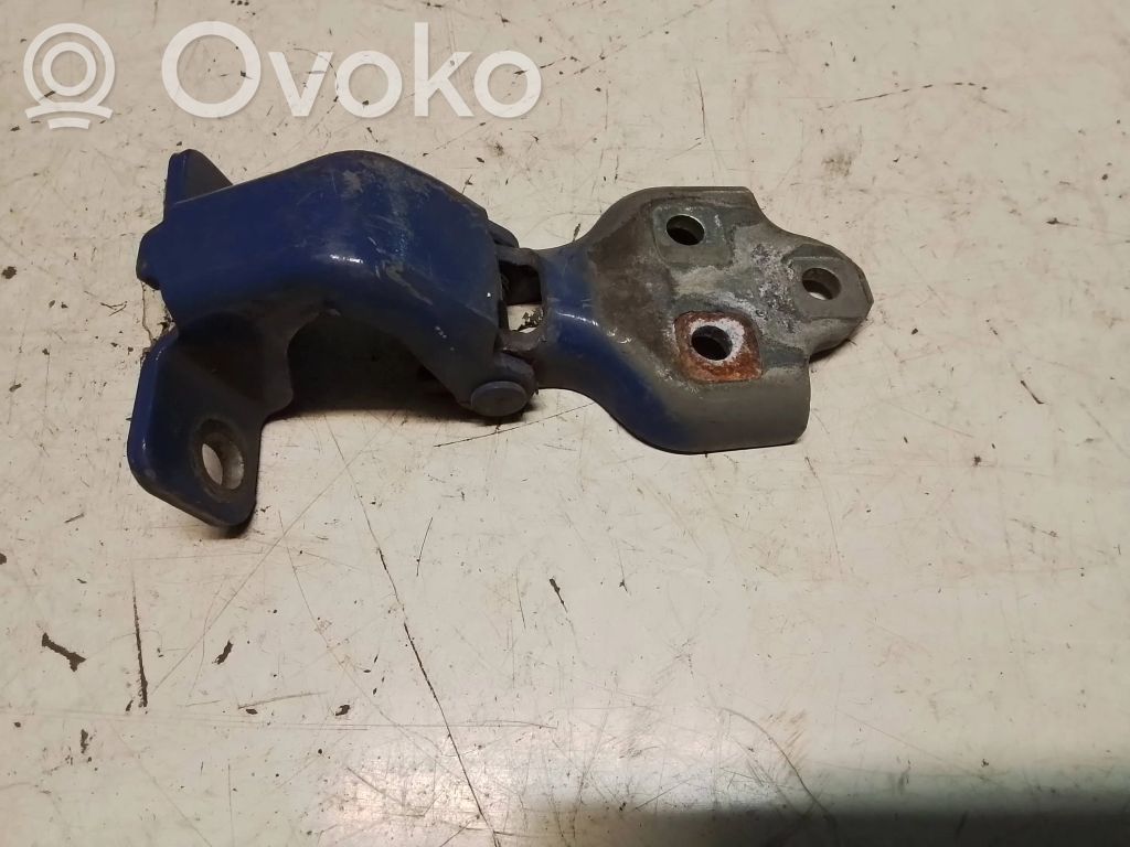 Renault Master II Priekšpusē apakšējā vira (eņģe) 