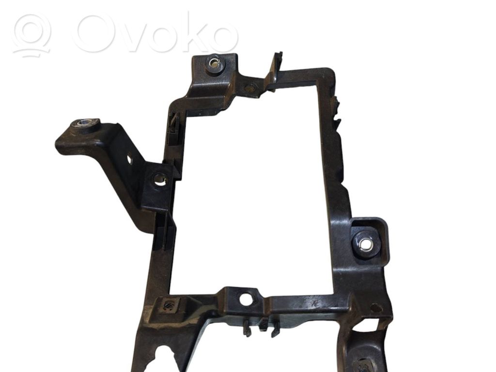 Iveco Daily 35.8 - 9 Sulakerasian kansi 