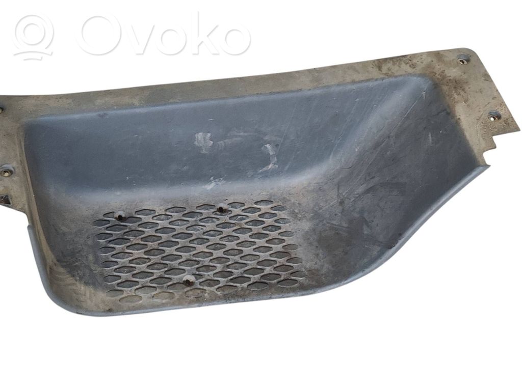 Iveco Daily 35.8 - 9 Etuoven kynnyksen suojalista 