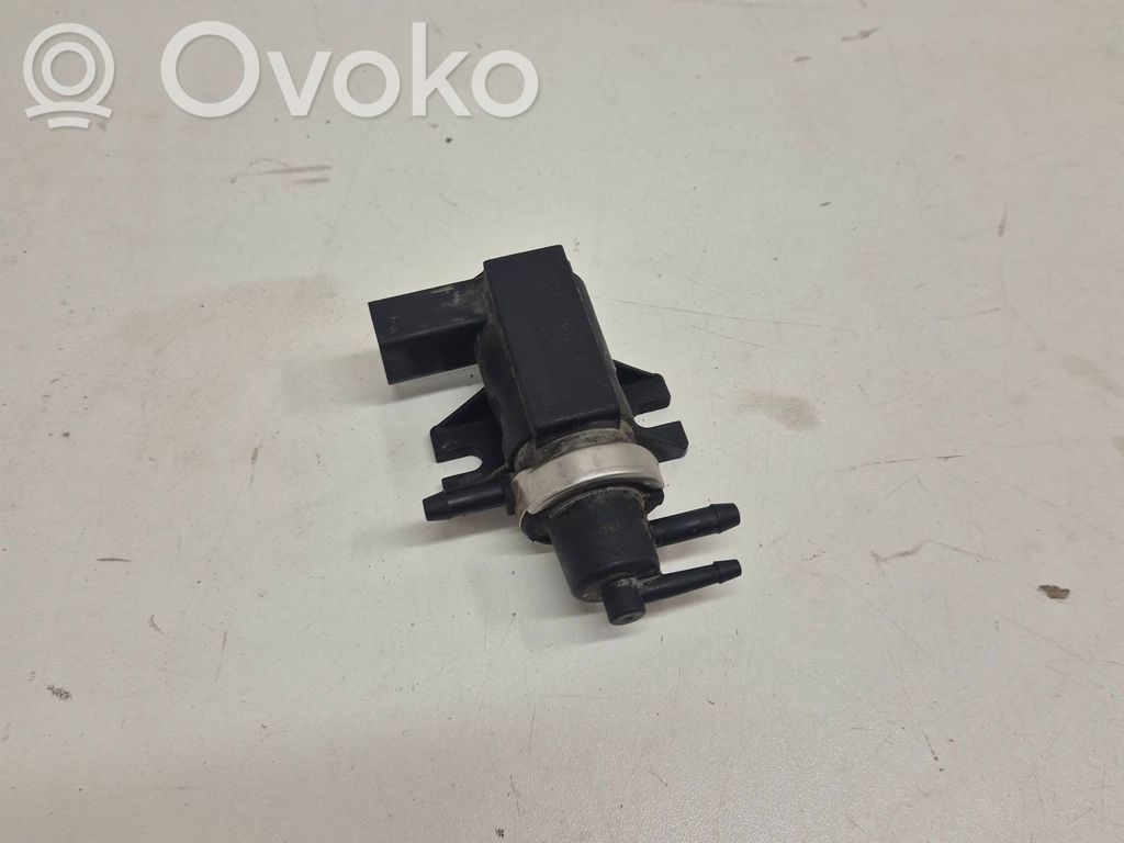 Zawór podciśnienia / Elektrozawór turbiny   1J0906627,021245,70090320,1K0906627D