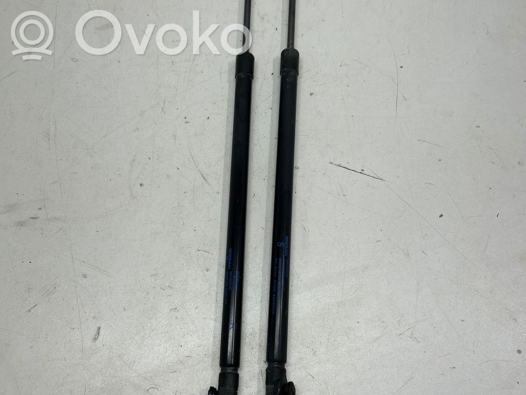 Nissan Note (E12) Tailgate/trunk strut/damper 