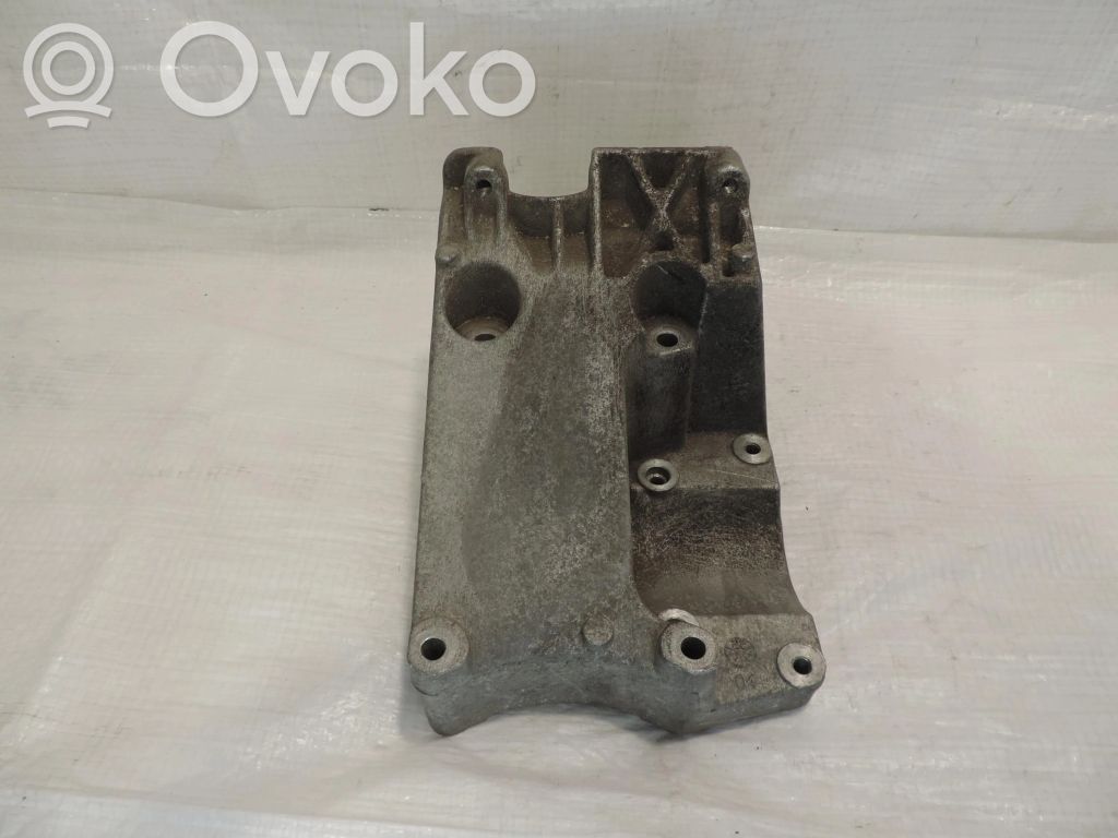 Ford Focus C-MAX Engine mounting bracket 