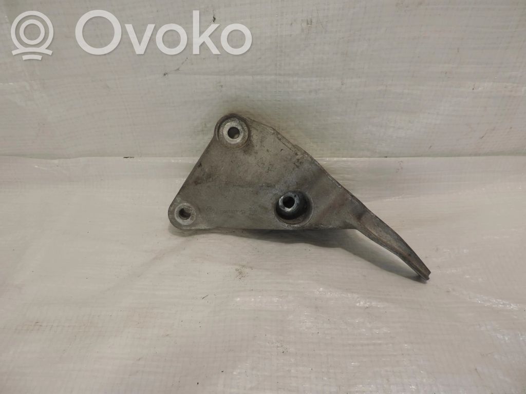 Opel Astra J Engine mount bracket 