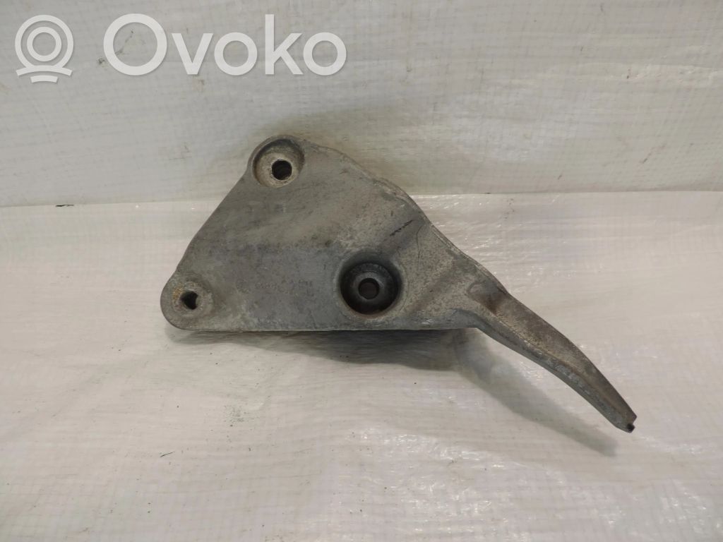 Engine mounting bracket   13248509