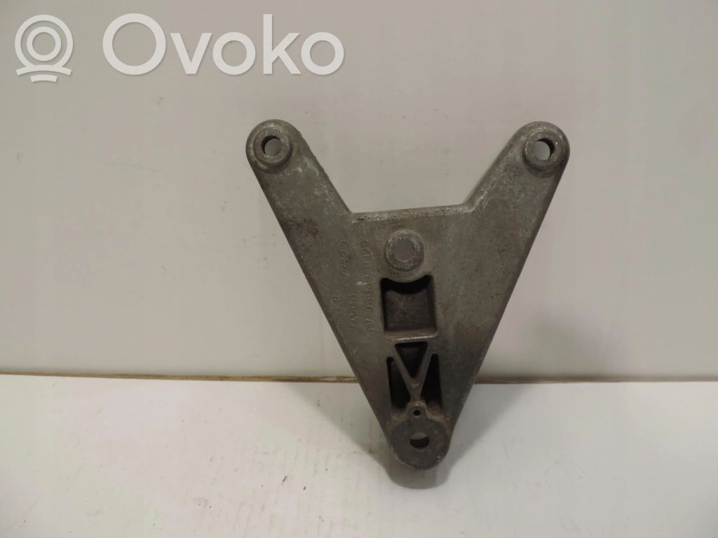 Ford Fiesta Engine mounting bracket 