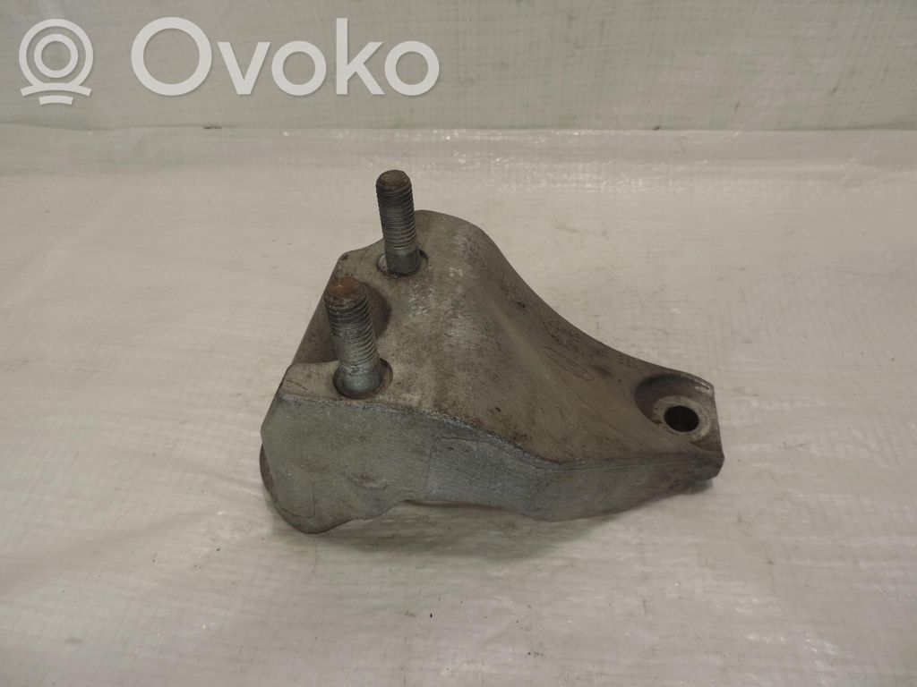 Ford Fiesta Gearbox mounting bracket 