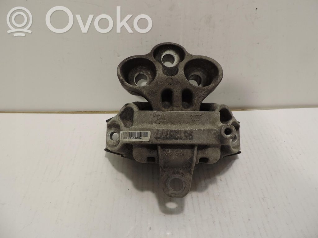 Opel Mokka Engine mount vacuum valve 