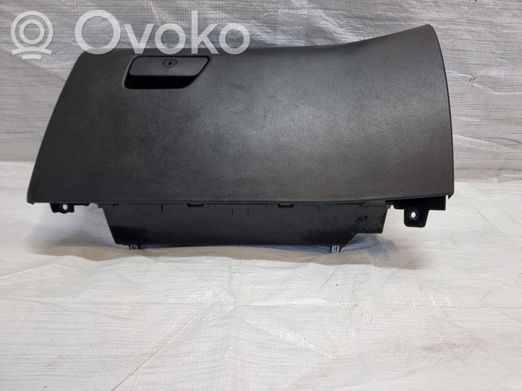 Ford Mondeo MK V Daiktadėžė 