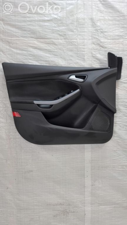 Ford Focus Revestimiento de puerta delantera 