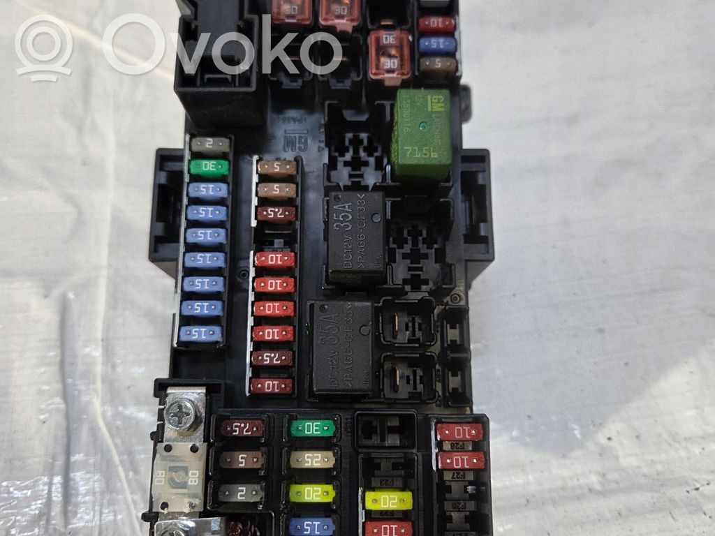Opel Mokka Drošinātāju kaste (komplekts) 