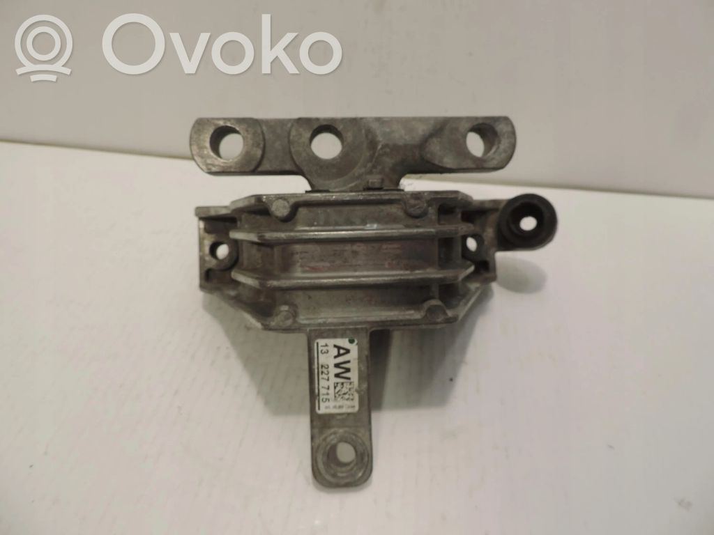 Opel Insignia A Engine mount vacuum valve 