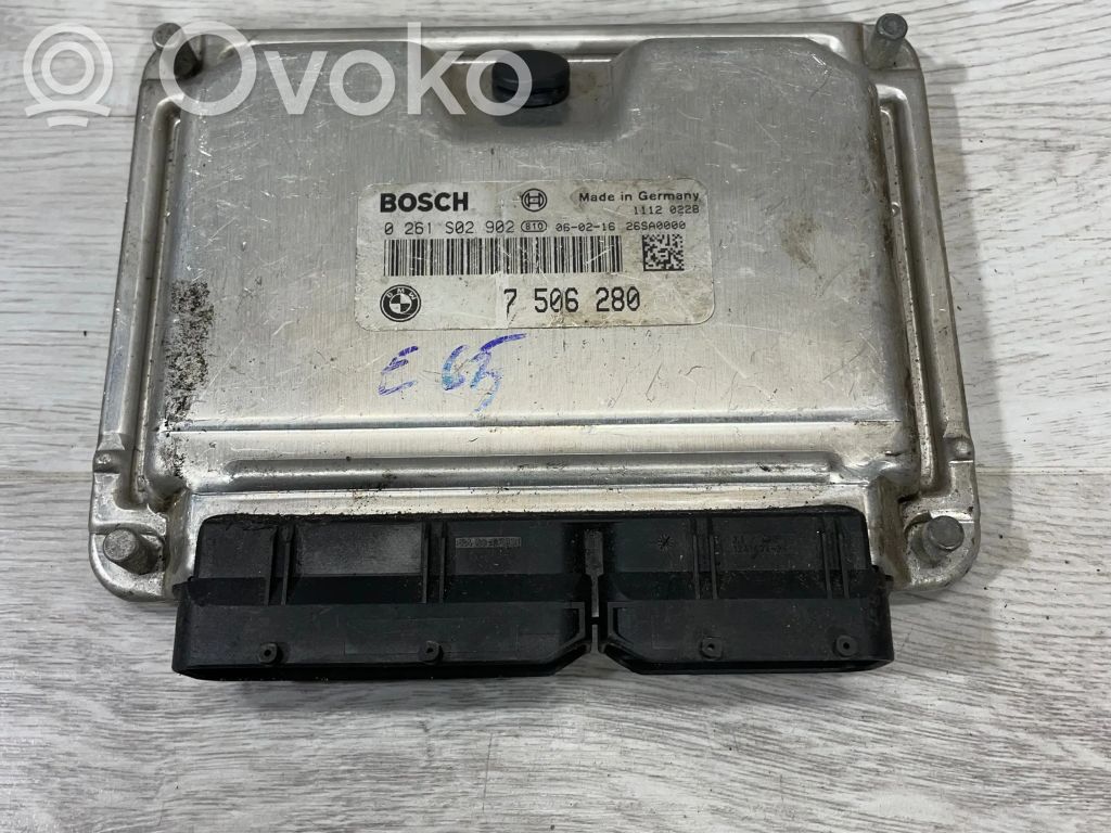 BMW 7 E65 E66 Engine control unit/module 