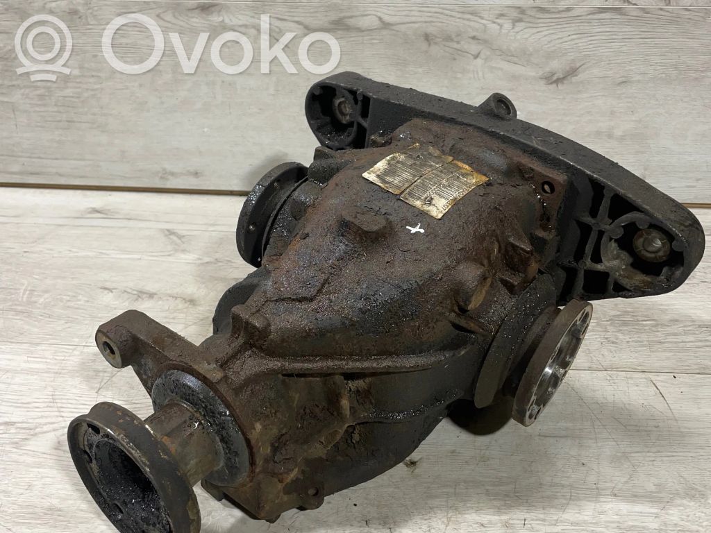 BMW 5 E39 Galinis reduktorius 