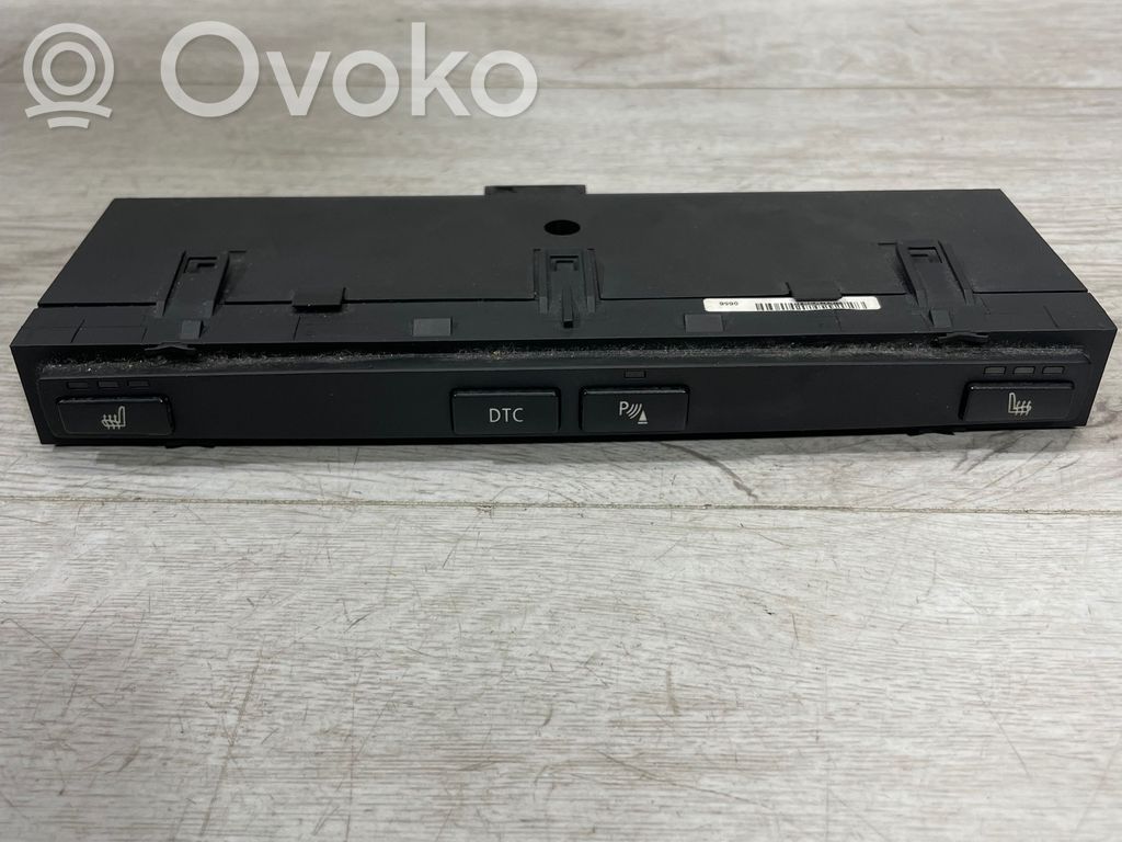 Seat heating switch   6953941,61316953941,03742212