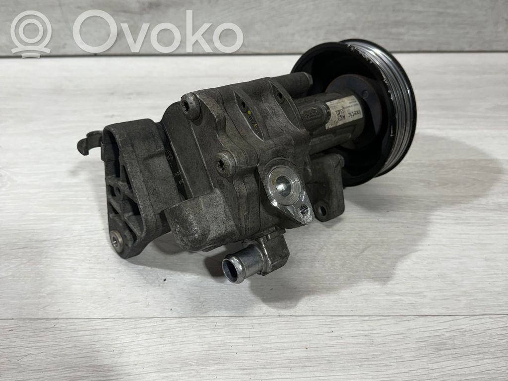 BMW X5 E70 Power steering pump 