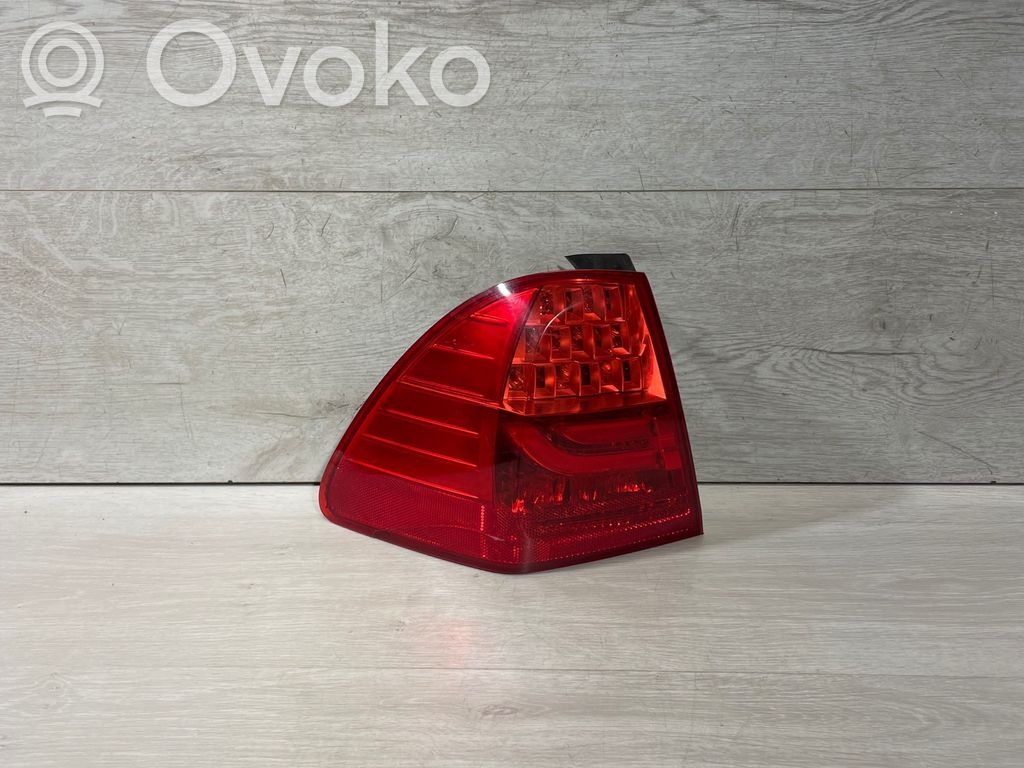 Rear/tail lights   4871737