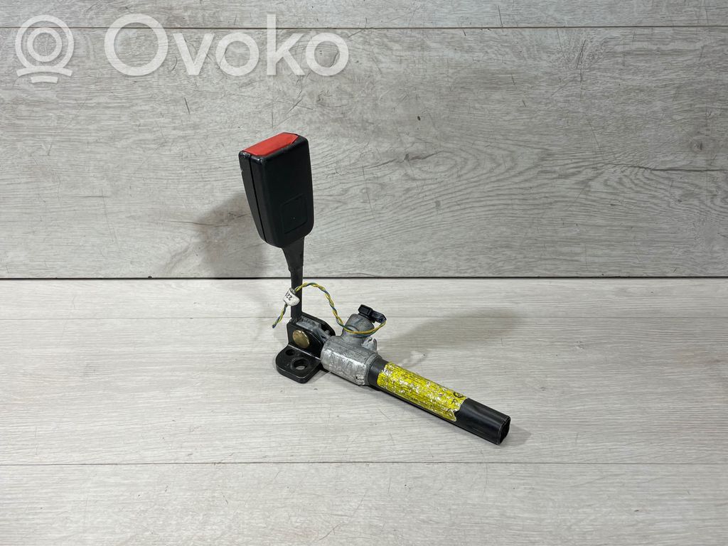 BMW 5 E60 E61 Sagtis diržo vidurinė (gale) 