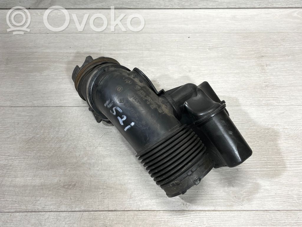 BMW 3 E90 E91 Oro paėmimo kanalo detalė (-ės) 