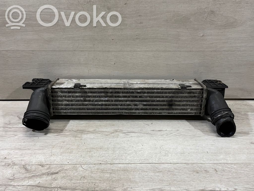 BMW 3 E90 E91 Interkūlerio radiatorius 