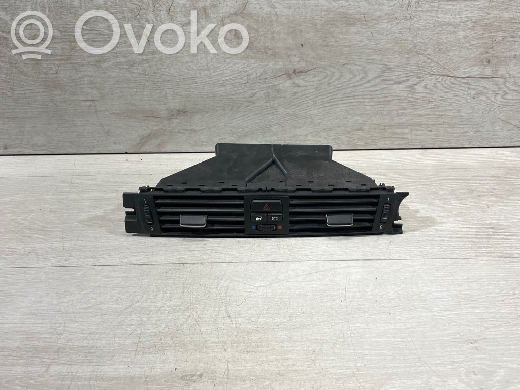 BMW 3 E90 E91 Dysze / Kratki środkowego nawiewu deski rozdzielczej 