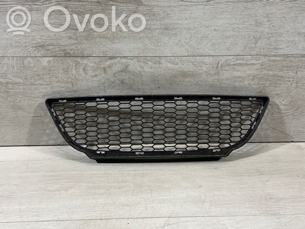 BMW 3 E90 E91 Front bumper lower grill 
