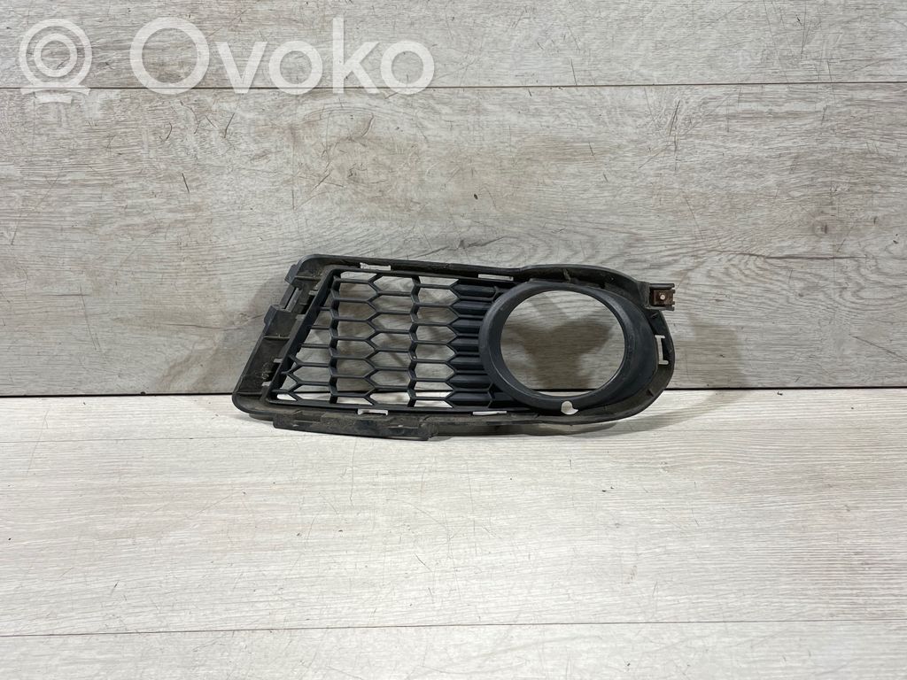 BMW 3 E92 E93 Etupuskurin alempi jäähdytinsäleikkö 