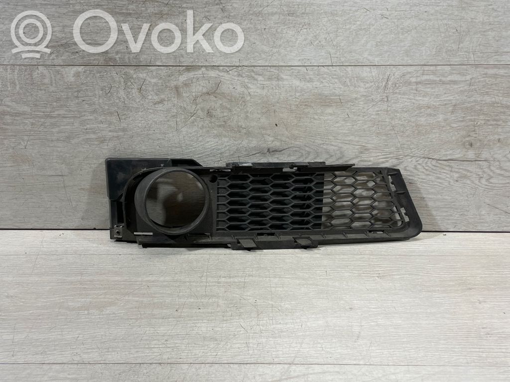 BMW 3 E90 E91 Priešrūkinio žibinto apdaila/ grotelės 