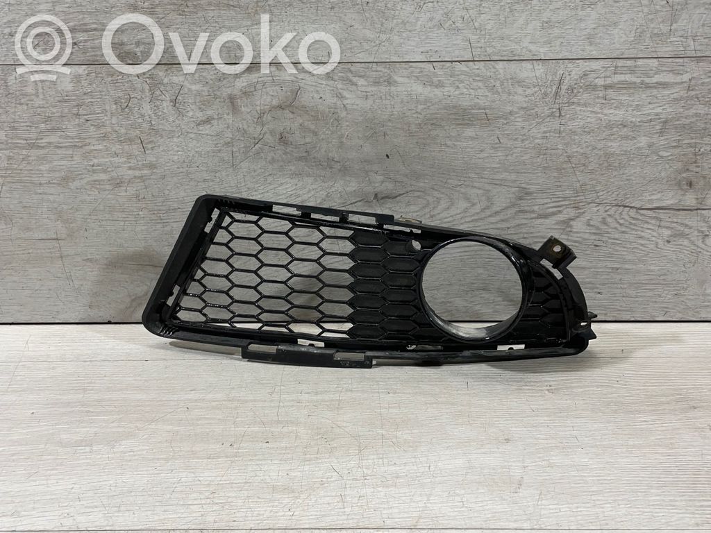 BMW 3 E90 E91 Etusumuvalon ritilä 