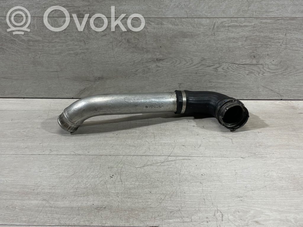 BMW 5 E60 E61 Välijäähdyttimen letku 