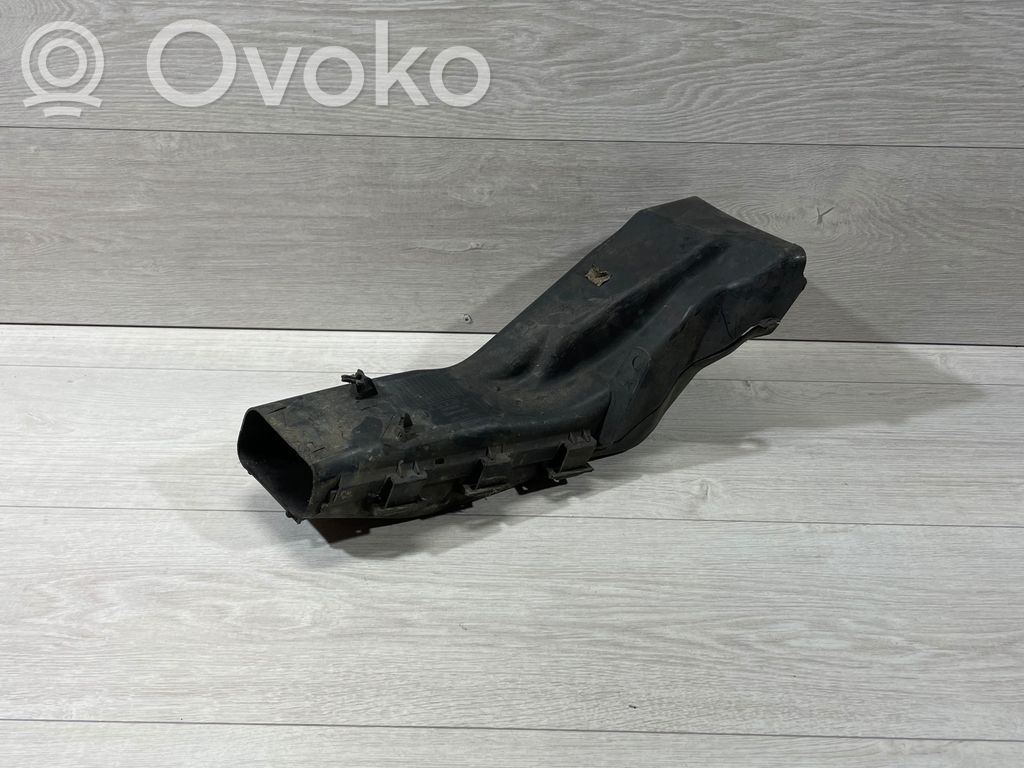 BMW 3 E92 E93 Oro paėmimo kanalo detalė (-ės) 