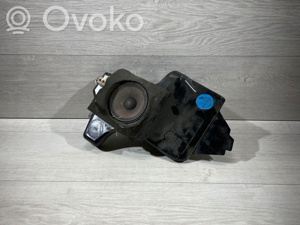 BMW 5 E39 Altavoz de la puerta trasera 
