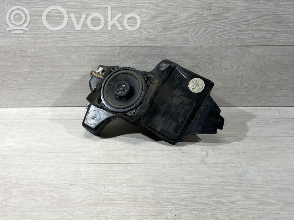 BMW 5 E39 Rear door speaker 