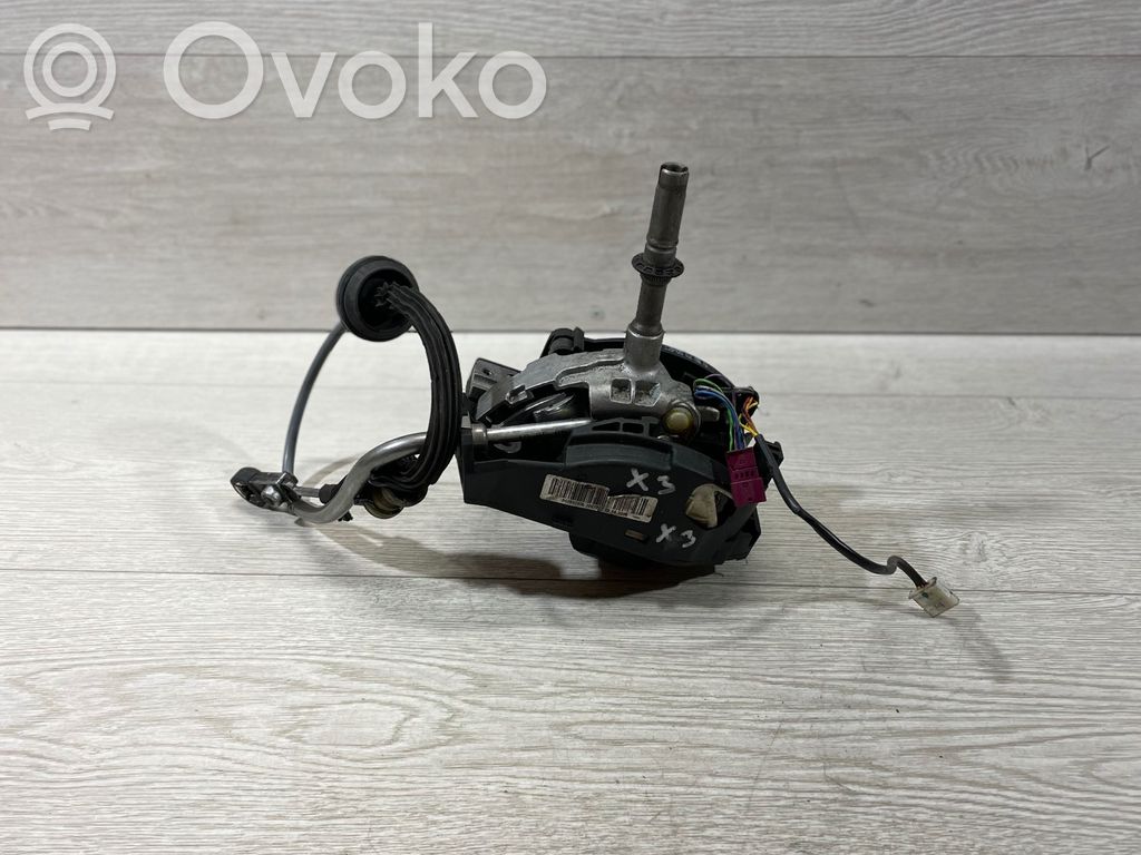 BMW X3 E83 Gear shifter/selector 