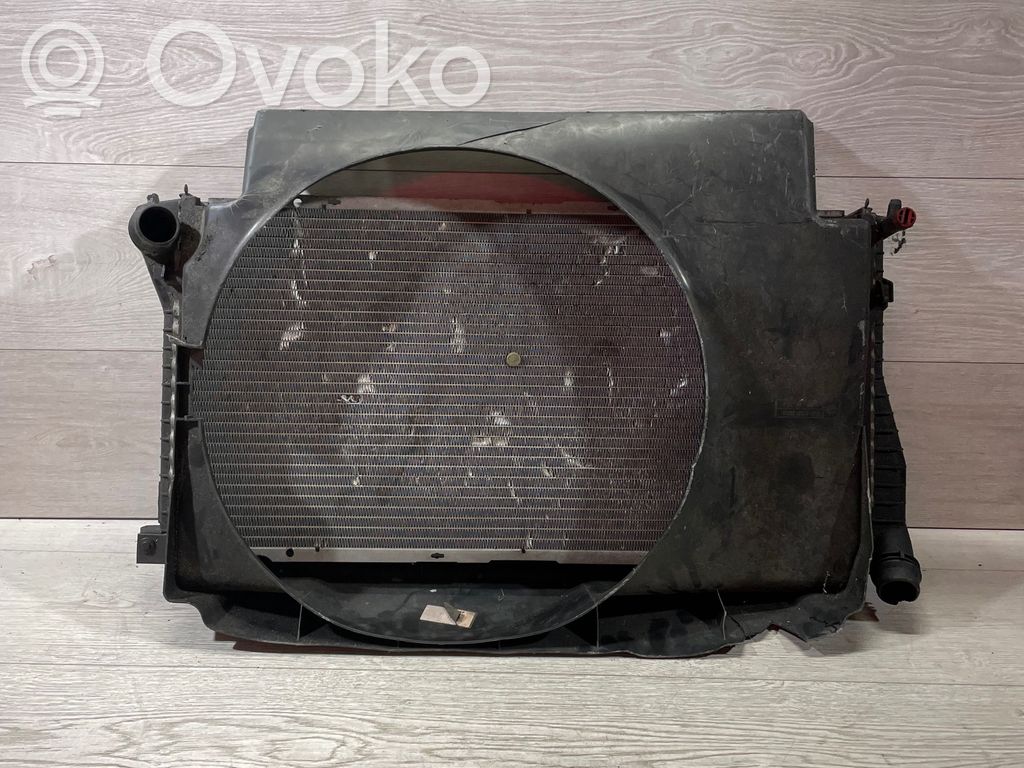 Coolant radiator   7787907,22473459